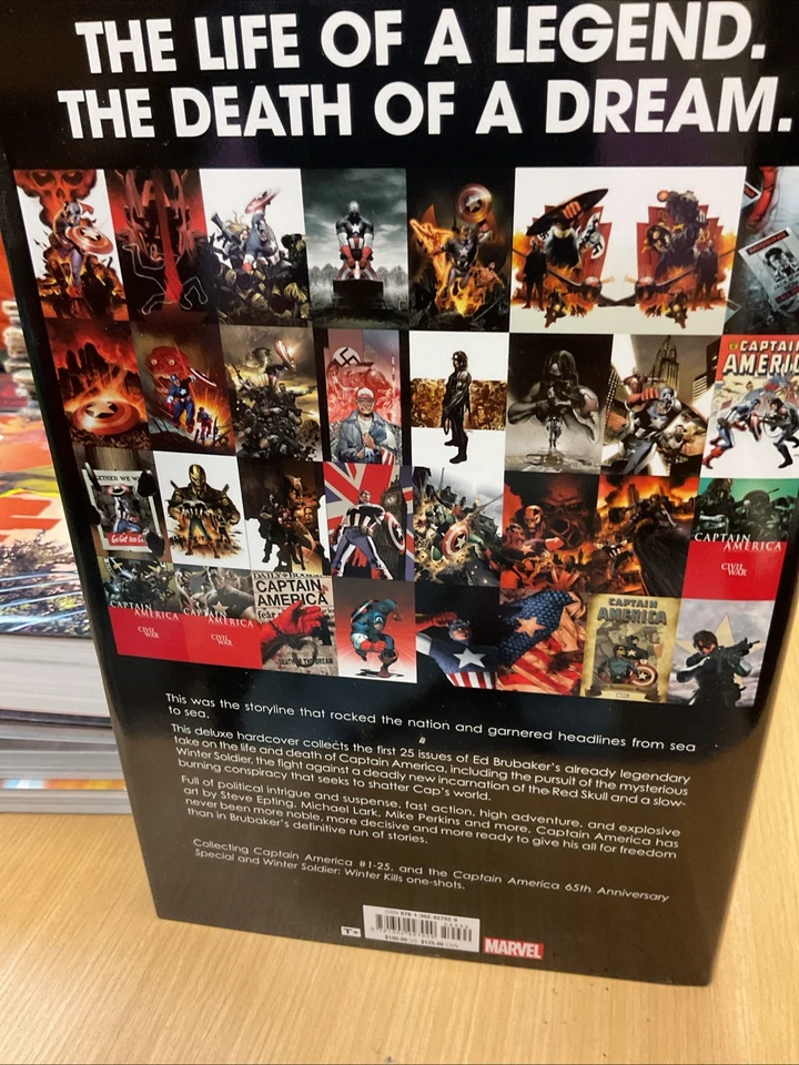 Capitão América Ed Brubaker capa dura ônibus graphic novel livro Marvel - Imagem 2 de 4