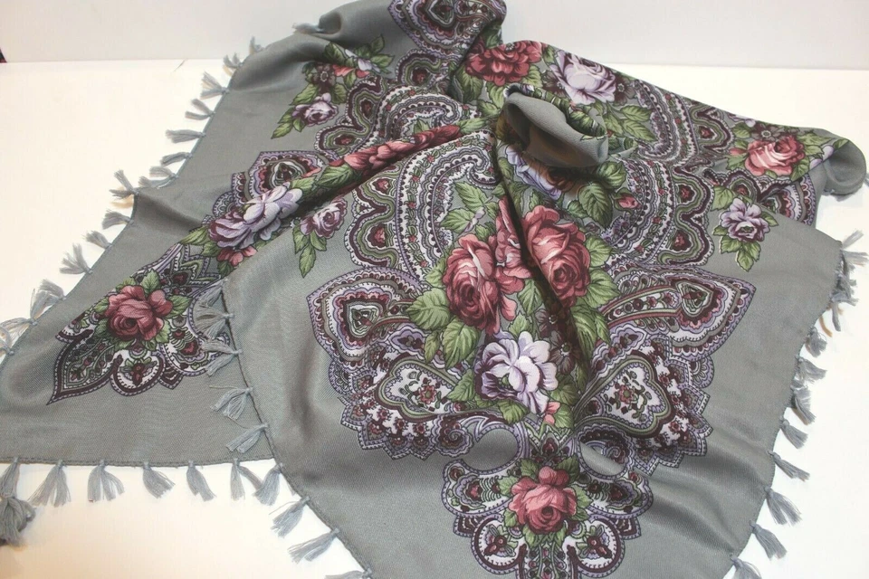 Vintage Russian shawl Russian Folk shawlGray scarf Floral Shawl Shawl With Tasse - Image 4 of 4