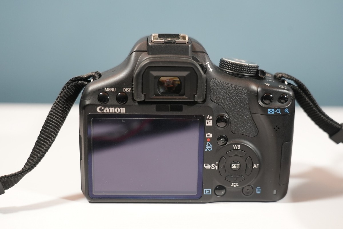 Canon EOS 500D Camera with Canon EF-S 18-200mm f/3.5-5.6 IS