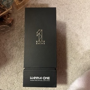 Wanna One Lightstick | eBay
