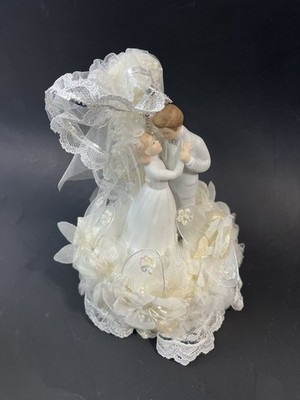 Wedding Cake Topper Man & Woman-Ceramic Figures-White Lace Bottom PP