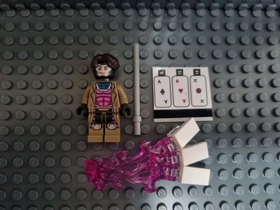LEGO - Gambit aus dem Set 76294. Inkl. Zubehör und den Stickern für sein Karten.