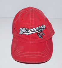 NEAT CHILDS WISCONSIN BADGERS CHAMPION BRAND ADJUSTABLE HAT