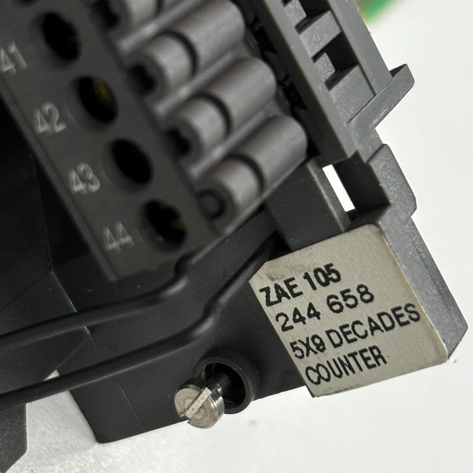 ZAE 105 - Contatore 5x9 Decenni - REV.16 - Modulo contatore industriale usato - Immagine 4 di 4