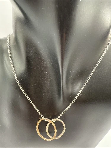 Vtg Dainty 925 Sterling Silver Double Rings ADJ. Pendant Necklace. 2.7 Grams.