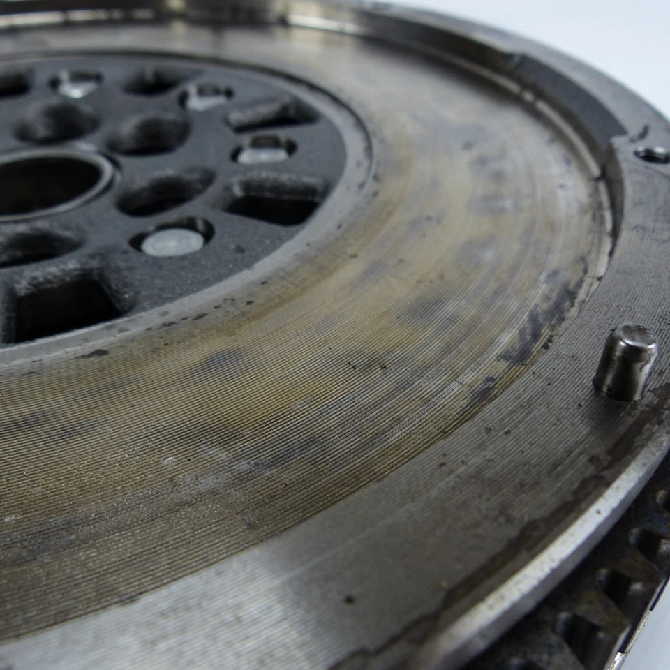 Zweimassenschwungrad 04L105266 VW Passat B8 3G Skoda Superb 3V 2,0TDI 12408km - Image 2 of 3