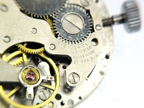 Vintage Swiss JUMP HOUR# BFG 582 Movement for Repair/Parts - Good Balance - Picture 6 of 11