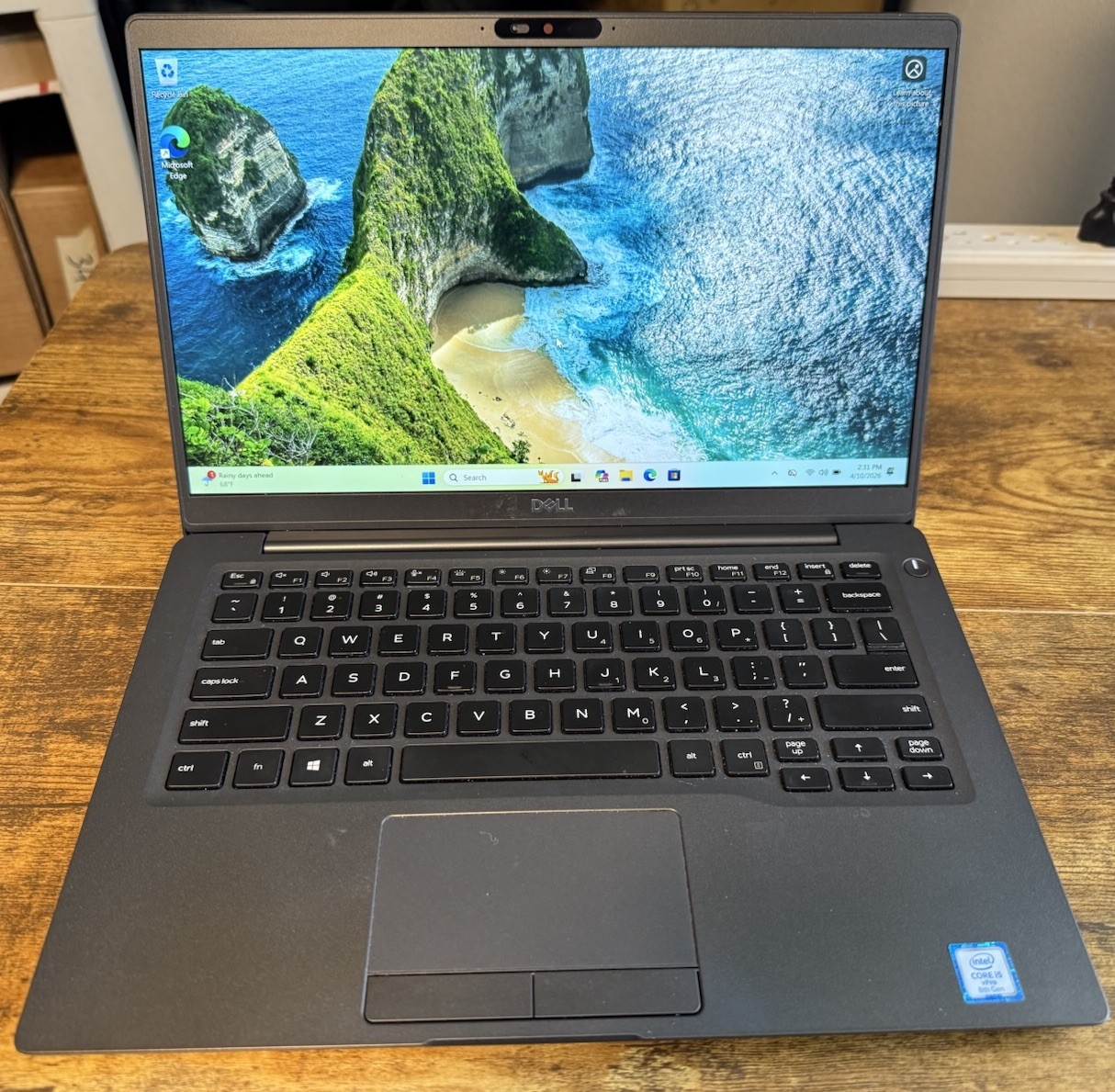 Dell Latitude 7400, 14-Inch Laptop, with Intel Core i5 8th Gen., na NVMe (Non-Volatile Memory Express), Windows 11 Pro