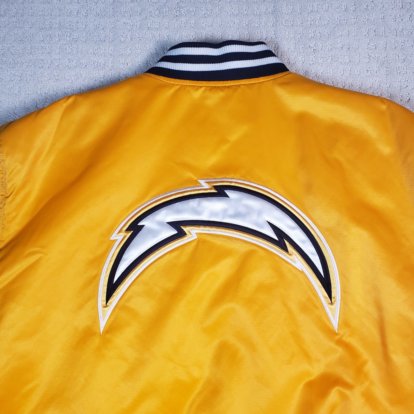 Vintage San Diego Chargers Jacket Mens Large Reebok Satin Letterman NFL Football thumbnail 10
