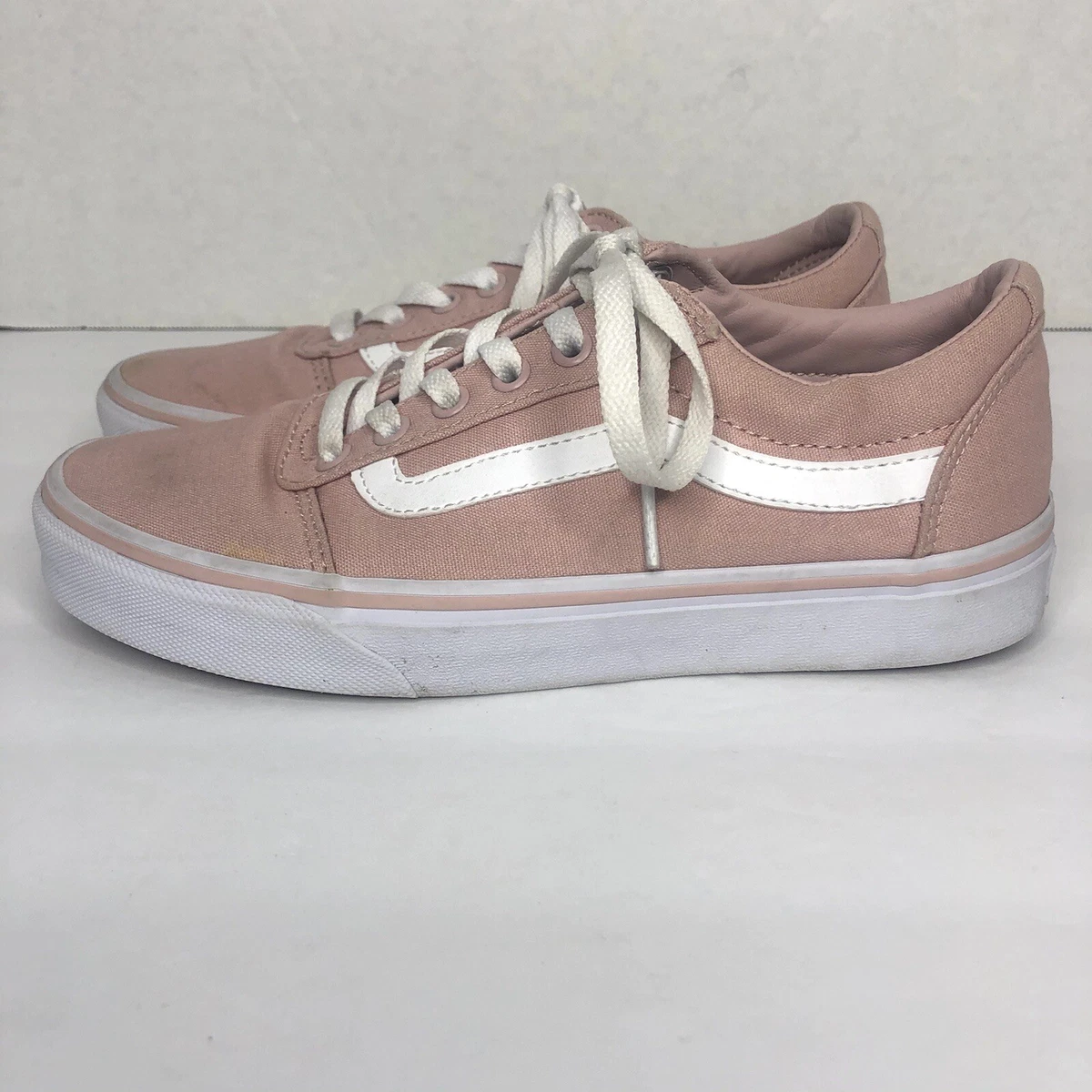 Vans low tops womens sales Pink