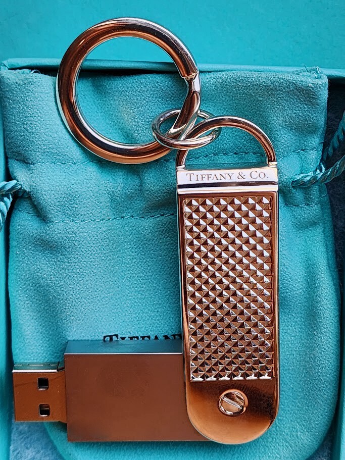 Tiffany & Co Sterling Silver Diamond Point USB Key Ring | eBay Tiffany & Co Sterling Silver Diamond Point USB Key Ring | eBay