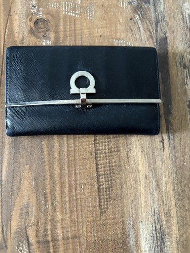 Salvatore Ferragamo Gancini Icona Vitello Continental Wallet