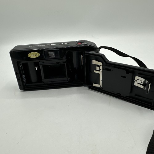 Minolta Freedom Dual AF Point & Shoot 35mm Camera w/ Lowepro Ex60 Camera Bag - Picture 11 of 24