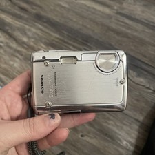 Olympus Stylus 720 SW 7.1MB Digital Camera Waterproof Shockproof Tested Working