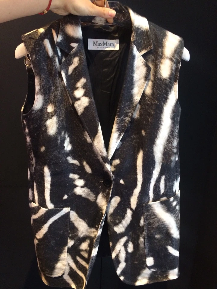 Max Mara Animal Print Waistcoat, Max Mara Waistcoat, Animal Print, Size 6 UK - Image 4 of 4