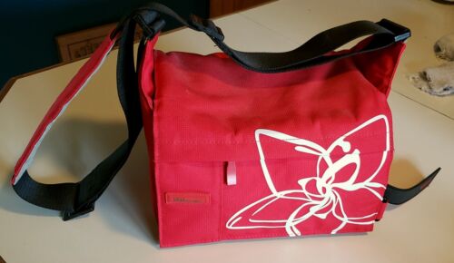 Golla Generation Mobile SLR Camera Bag Finnish Design Red Padded