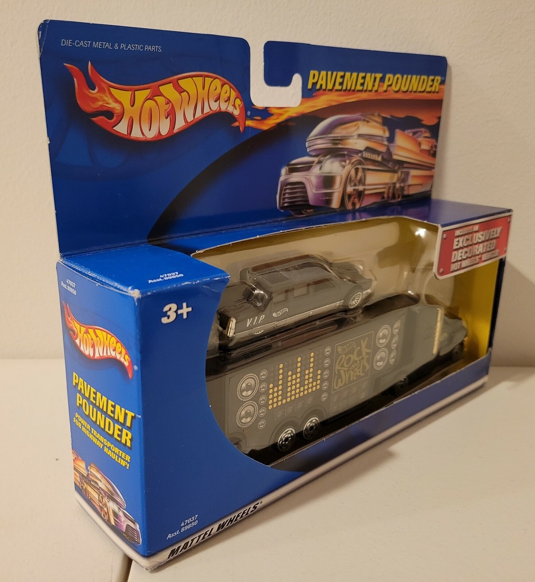Hot Wheels Pavement Pounder Limo VIP 