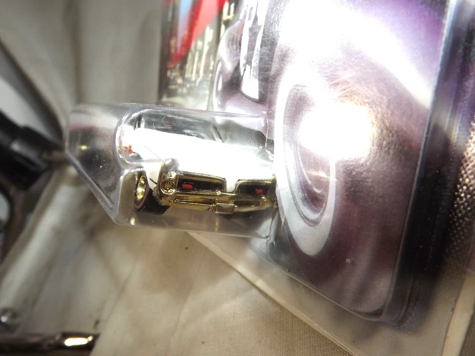 Pontiac GTO 1999 Hot Wheels Cop Rods Serie 2 Atlanta, GA '67 blanco con pilotos reales Foto 4 de 4