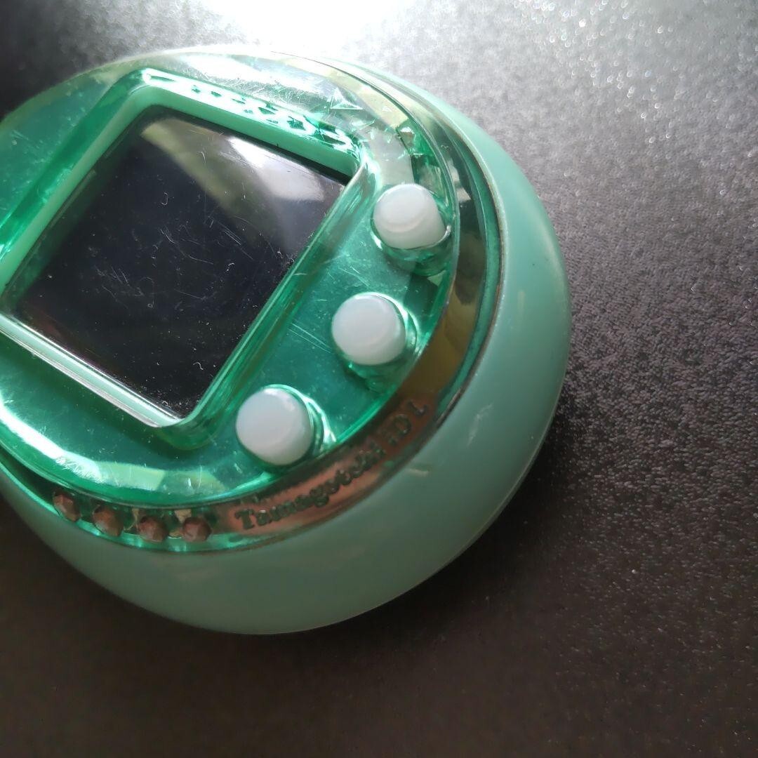 たまごっちIDL グリーン2011 BANDAI Tamagotchi Tamagotchi iD L Version Green Color Model Premium Bandai