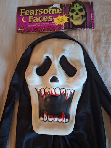VTG Tagged 90s Fun World Fearsome Faces Scream Mask "Vampire" Glows in Dark