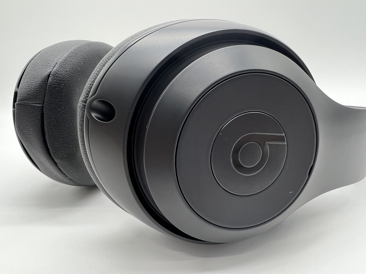 beats studio³ matte black Amazon.com: Beats Studio3 Wireless Headphones - Matte Black