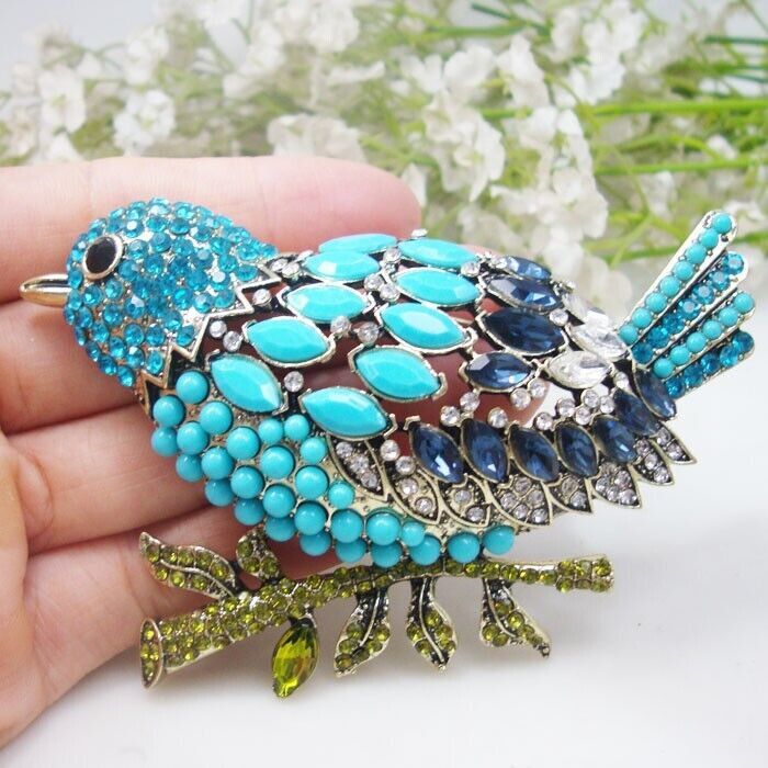 Vintage Gold Alloy Bracelets With Blue Rhinestones Vintage Gold Alloy Bracelets With Blue Rhinestones