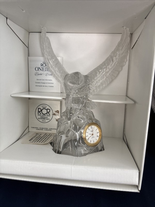 ROYAL CRYSTAL ROCK - ONEIDA - 24% LEAD CRYSTAL EAGLE with CLOCK  In Box Italian