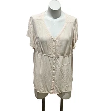 Torrid Women's Ivory Short Sleeve V-Neck Button Down Blouse Size 0x