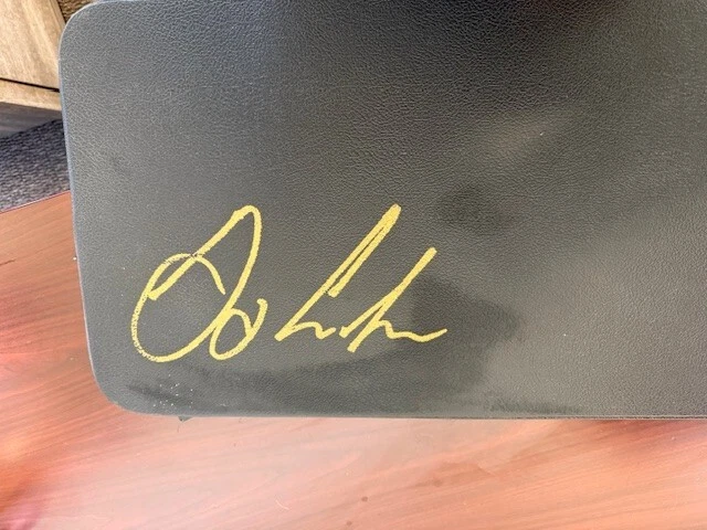 Bajo CORT Greg Curbow 5 Cuerdas Ecualizador Electrónica Activa Gran Respuesta Diseño Raro Foto 3 de 4