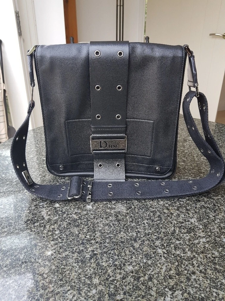 Sac à main cuir noir Dior modèle « Street Chic »