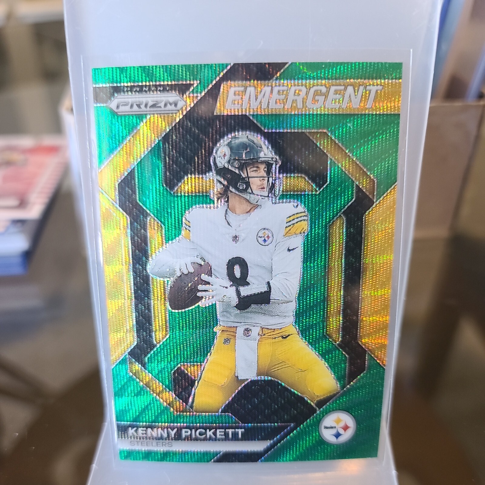 2023 Panini Prizm Kenny Pickett GREEN WAVE PRIZM EMERGENT H5 Steelers