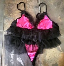 One Size Raveware Plunge Wireless Bralette Set with Lace Skirt and G String