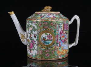 FINE Quality LARGE Antique Chinese Famille Rose Porcelain Teapot & Lid c1850