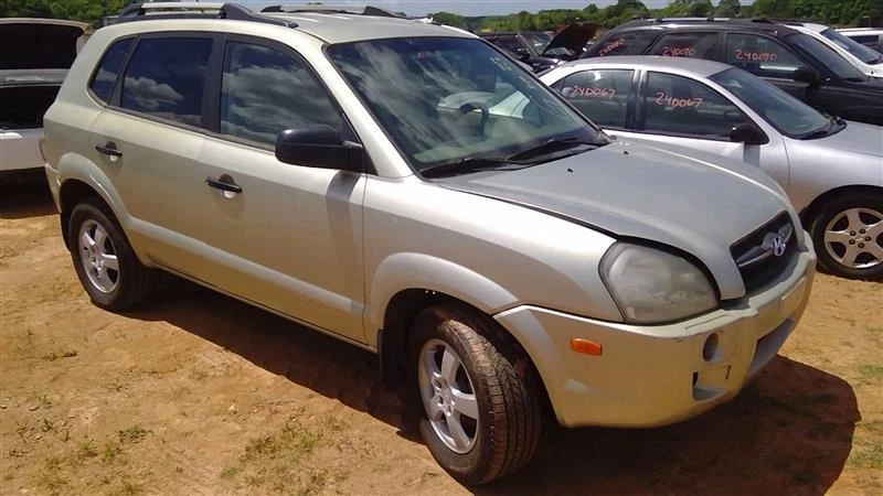Driver Left Fender Without Side Flares Fits 05-09 Hyundai Tucson OEM - Image 3 of 4