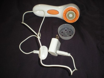 Clarisonic Pedi Sonic Foot Transformation System /Smoothing Disc + Charger