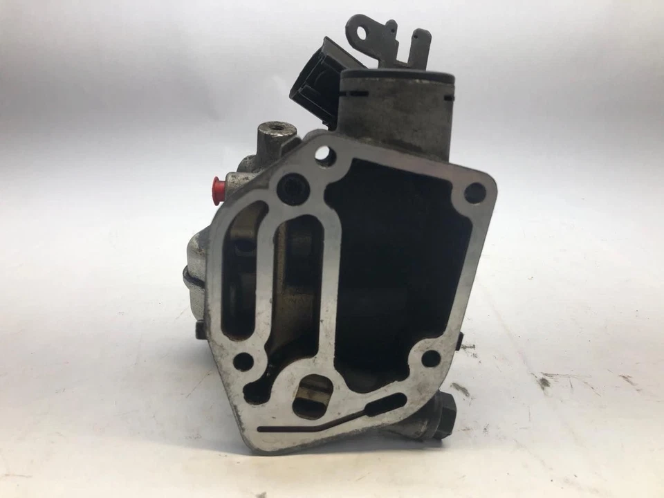 Conjunto de carcasa de filtro de aceite/enfriador de aceite motor Volkswagen Jetta 1999-2015 2,0 L Foto 4 de 4