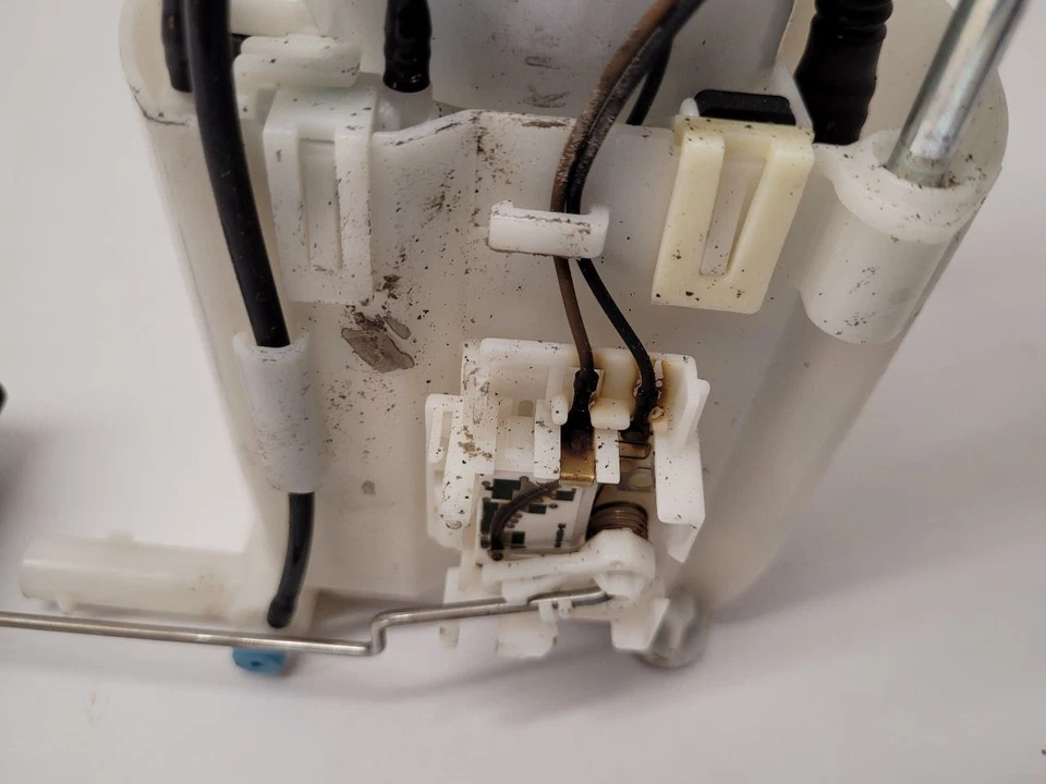 2015 2016 2017 HYUNDAI AZERA Fuel Pump Assembly 3.3L Tank Mounted Foto 2 de 4