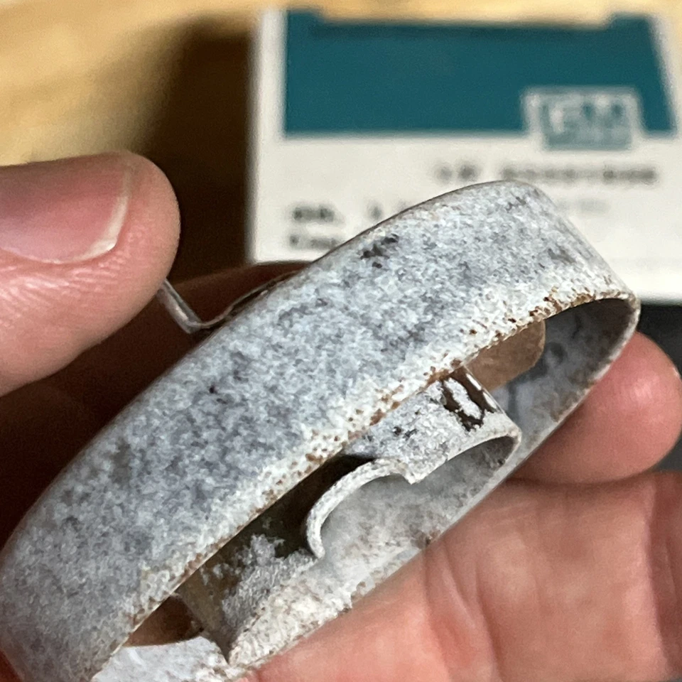 Chevy Buick Pontiac 1980-85 NOS tapa de llenado de aceite GM 22531828 Foto 3 de 4