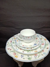 Villeroy & Boch W. Germany Mariposa 5 pc place setting 1 ea DP, SP, BB and C/S