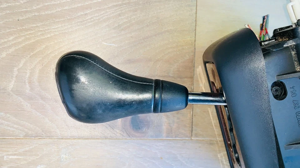 02-05 MERCEDES BENZ W163 ML320 ML430 ML500 AUTO FLOOR GEAR SHIFTER ASSEMBLY OEM - Image 2 of 4