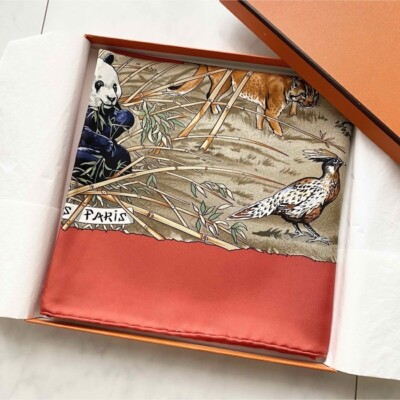 Hermes Scarf Stole Sichuan Red by Robert Dallet Animal Silk Auth