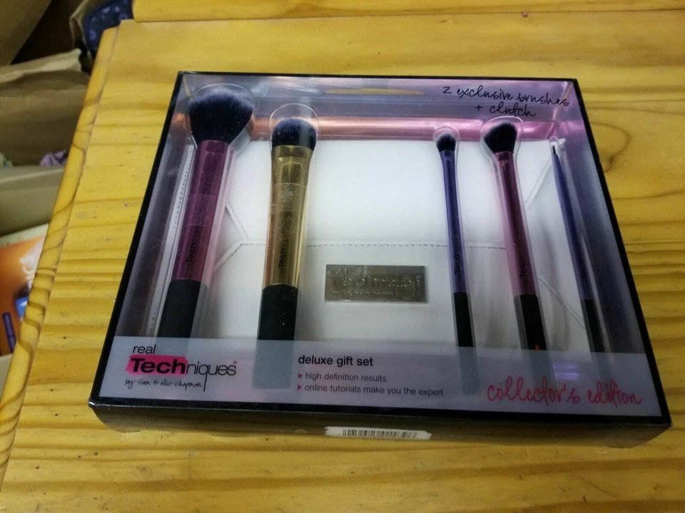 REAL TECHNIQUES MAKEUP BRUSH DELUXE GIFT SET 5pc COLLECTOR'S EDITION USA BRUSHES - Image 2 of 4