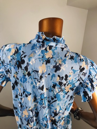 Anne Klein M Top Floral Print Sleveeless Neck Tie Blouse Blue Logo Shirt Cap Slv - Picture 11 of 12