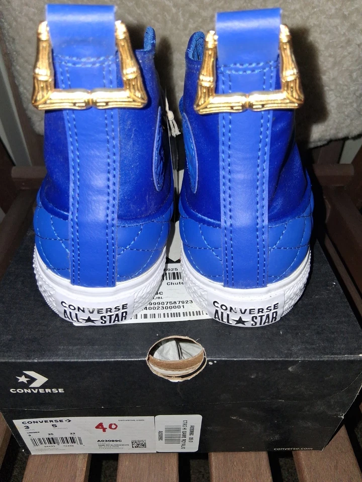 Converse - Zapato Tenis Game ROYAL/Dorado/Blanco, Talla 5, Nuevo En Caja Foto 3 de 4