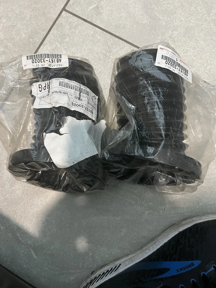丰田雷克萨斯正品前线圈弹簧绝缘子 48157-33020 原始设备制造商(2 件套) — 第 2/4 张图片