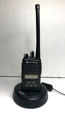Motorola PR400 VHF Radio 136-174 MHz AAH65KDF9AA3AN with Charger & Microphone