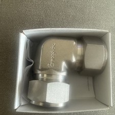 Swagelok SS-1610-9 Stainless Steel Union 1" Elbow 90 deg 316ss
