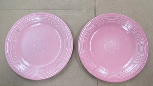 2 DINNER PLATES, Fiesta FIESTAWARE HOMER LAUGHLIN, 10 1/2" PINK