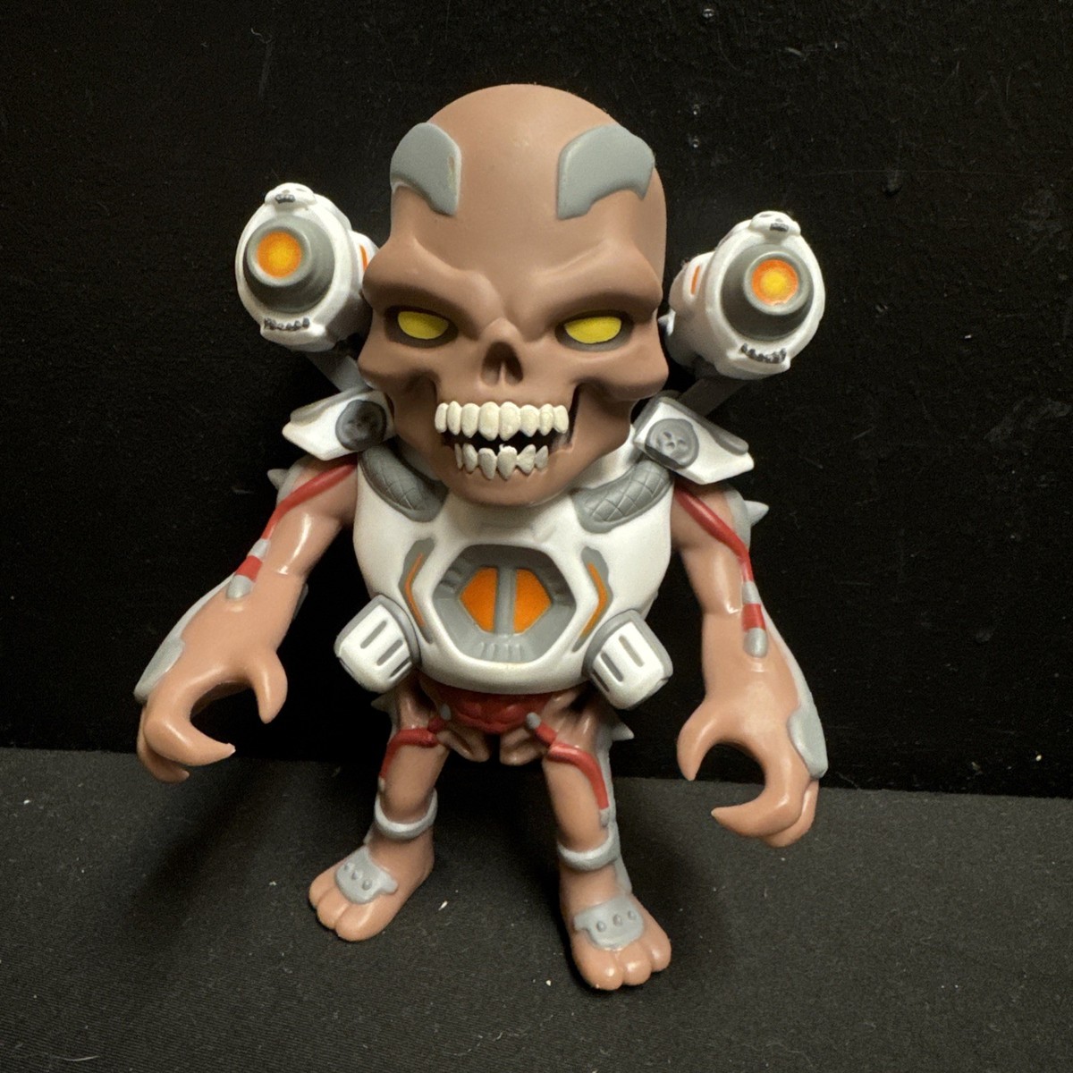 doom レブナント Doom Eternal Revenant Figure Officially Licensed Numskull