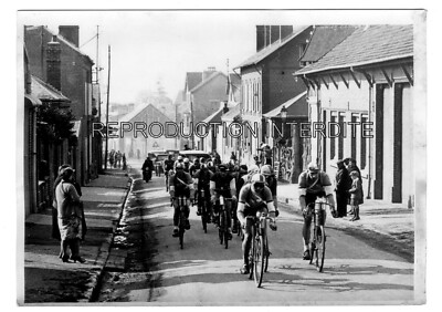 FOTO MEURISSE - 1930 - RADSPORT - PARIS ROUBAIX - PASSAGE A MERU